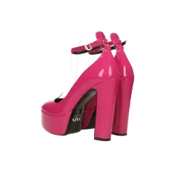 Tata Italia Décolleté platform in vernice. Made in Italy. Tacco alto 13.5cm Hot