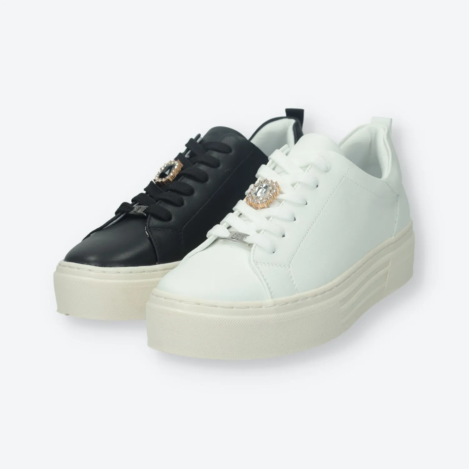 Tata Italia Sneakers con dettaglio in gioiello.Tacco alto 4 cm New